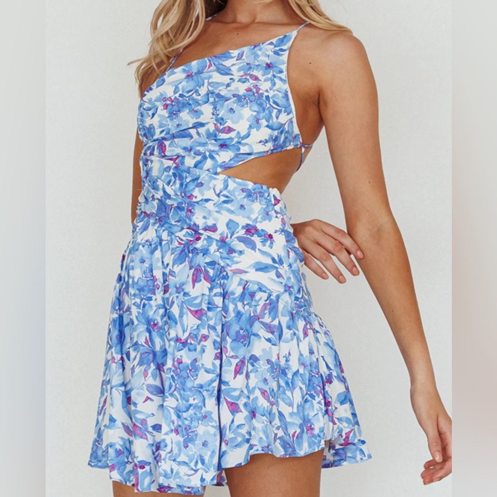 selfie leslie floral sun dress